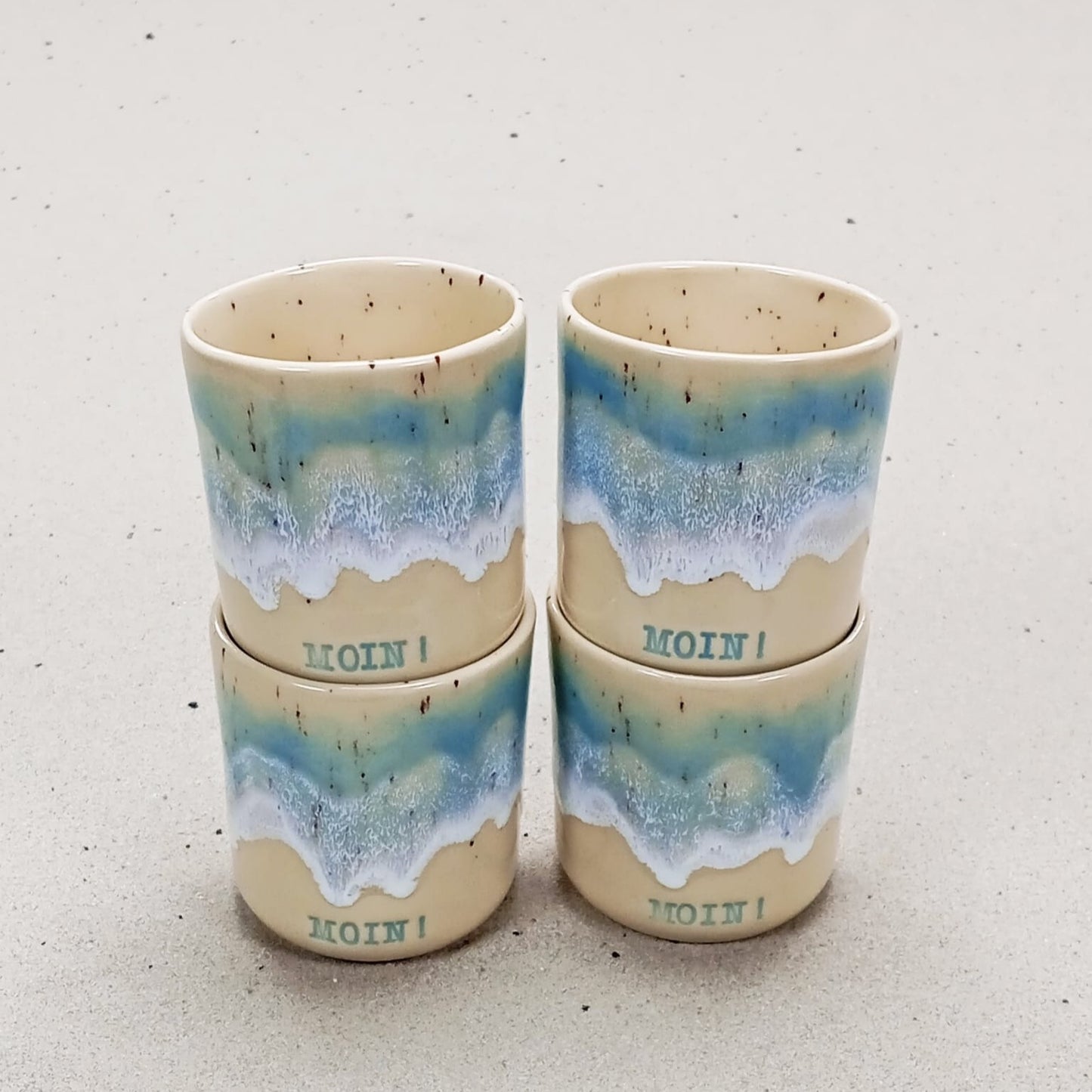 Becher MOIN! klein hellblau gesprenkelt