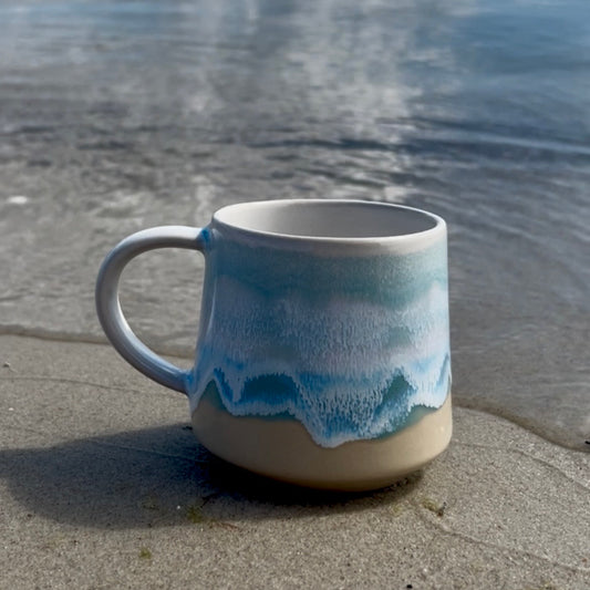 Tasse MEERESZAUBER hellblau weiß