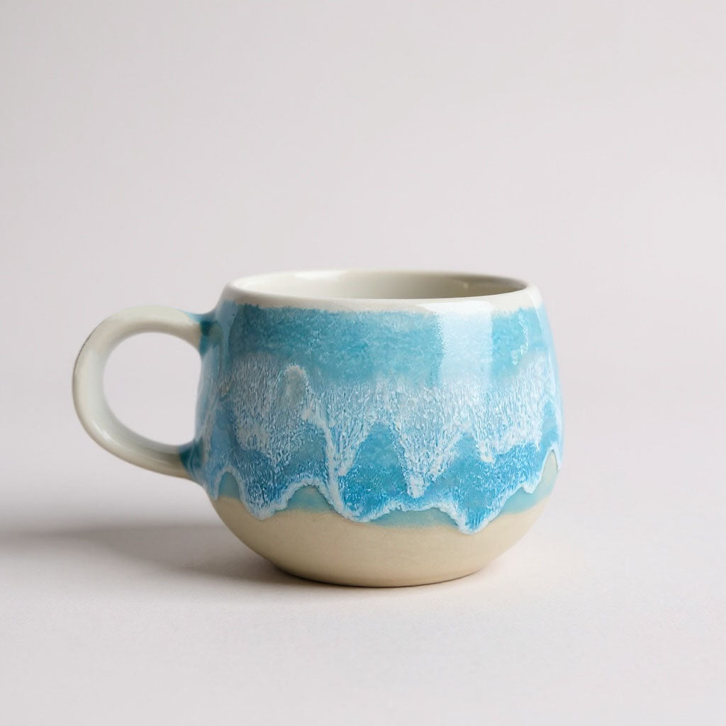 Tasse MEERESRAUSCHEN hellblau weiß